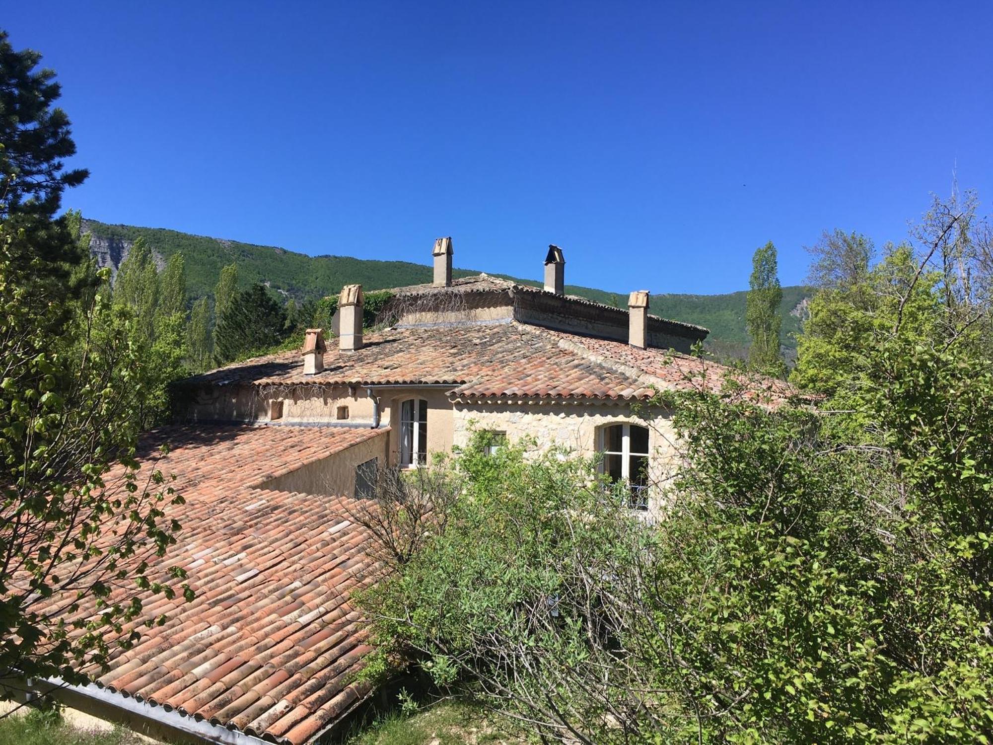 Le Moulin De La Viorne, Gite Avec Piscine Au Coeur De La Nature En Haute-Provence Les Omergues Luaran gambar